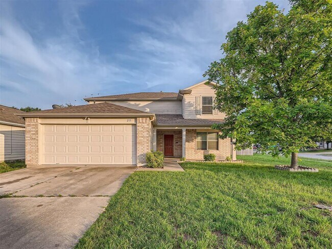 215 Spruce Dr