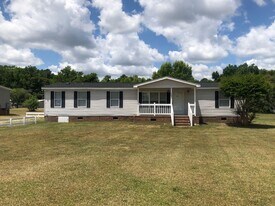 113 River Run Rd in Rocky Mount, NC - Building Photo