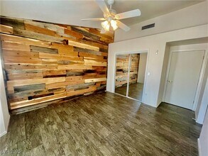 9929 Hemet Dr in Las Vegas, NV - Building Photo - Building Photo