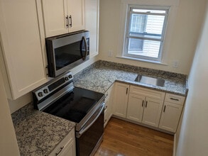 14 Porter St in Salem, MA - Building Photo - Building Photo