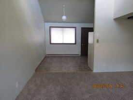 749 Elder Ct in Rifle, CO - Building Photo