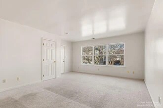 715 N Congress St, Unit 2 in Ypsilanti, MI - Foto de edificio - Building Photo