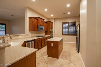 5528 W Alyssa Ln in Phoenix, AZ - Building Photo - Building Photo
