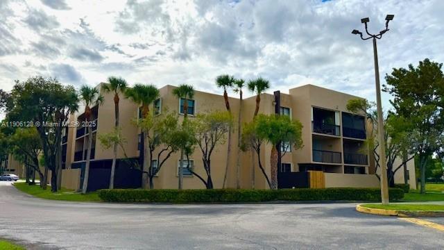 10865 SW 112th Ave in Miami, FL - Building Photo - Building Photo