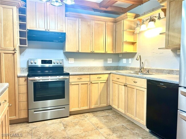 property at 652 NE 15th Ct