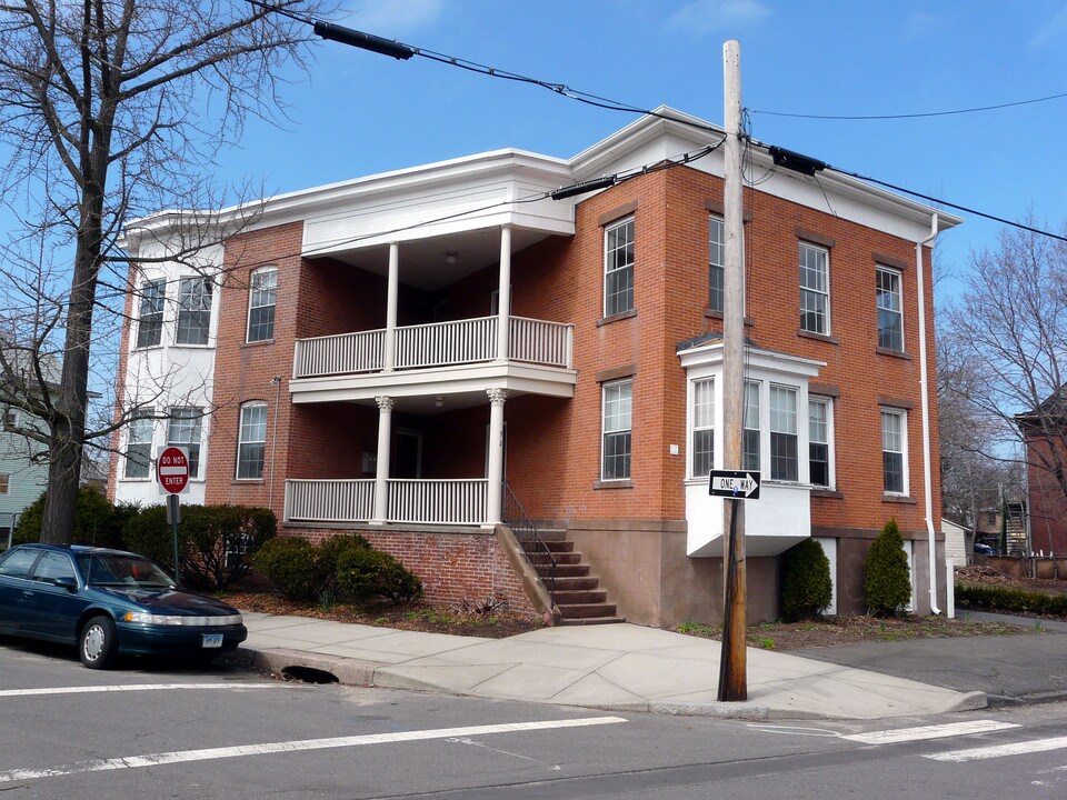 92 E Pearl St in New Haven, CT - Building Photo