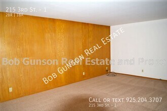 215 W 3rd St in Antioch, CA - Building Photo - Building Photo