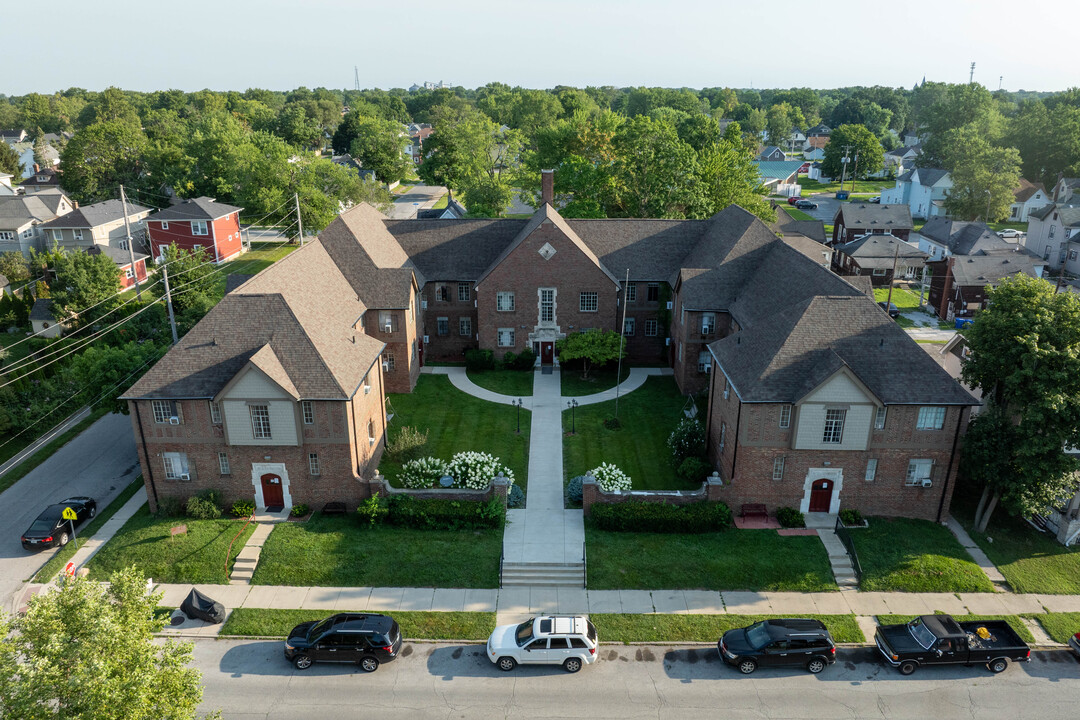 Historic Mulberry Flats in Kokomo, IN - Building Photo