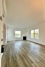 4035 Meridian Ave, Unit 306 in Miami Beach, FL - Foto de edificio - Building Photo