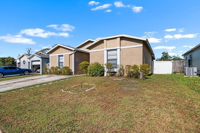 1424 Vinetree Dr, Unit 2818 Blackfoot Lane-2818-101 in Brandon, FL - Building Photo - Building Photo