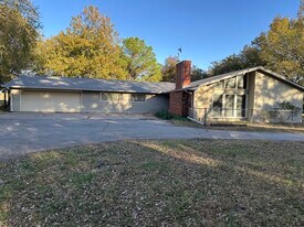 13520 NW Cache Rd in Lawton, OK - Building Photo