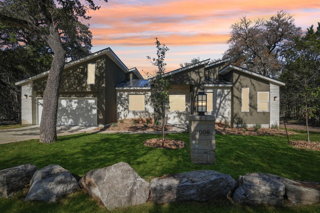 3006 Dew Drop in Horseshoe Bay, TX - Building Photo