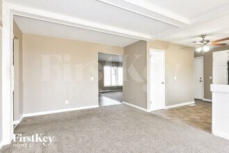 2740 Sherwood Dr in Florissant, MO - Building Photo - Building Photo