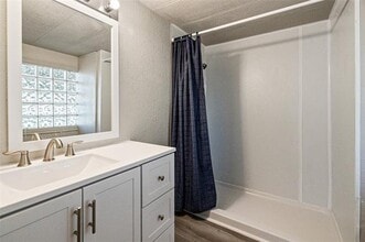 4001 Gloria Dr in Granbury, TX - Building Photo - Building Photo