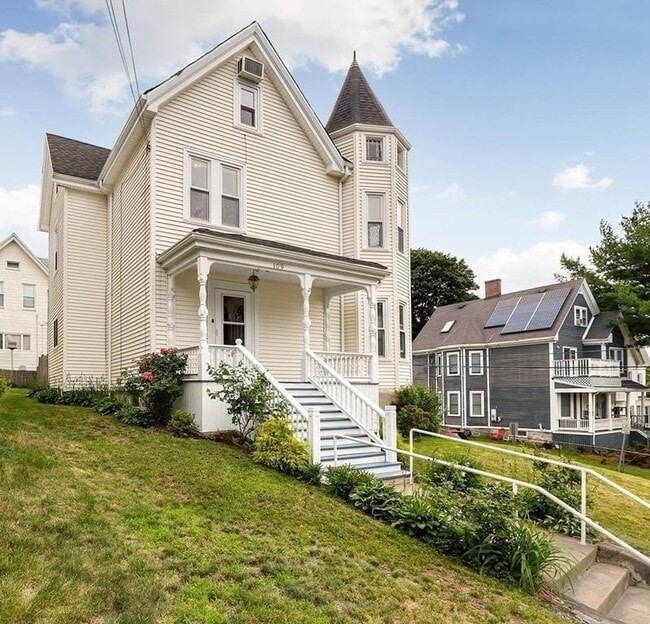 property at 109 Walnut St