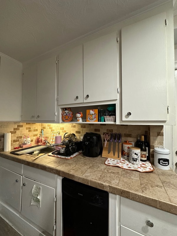 33-35 Essex Ct, Unit Unit 1 in Lynn, MA - Foto de edificio - Building Photo