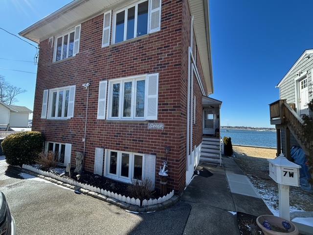 7 Sintsink Dr W in Port Washington, NY - Building Photo - Building Photo