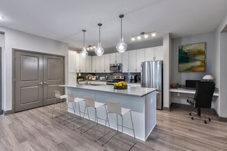 Vintage Century Farms Apartments in Antioch, TN - Foto de edificio - Building Photo