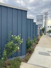6000 Woodman Ave in Van Nuys, CA - Building Photo - Building Photo