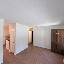 538 Royce St, Unit 7A in Pensacola, FL - Building Photo