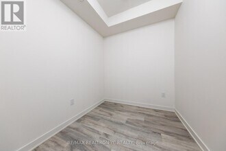 121-121 Lower Sherbourne St in Toronto, ON - Building Photo - Building Photo