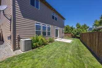 722 N 16th Ct in Ridgefield, WA - Building Photo - Building Photo