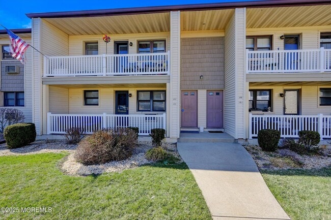 141 Wharfside Dr in Monmouth Beach, NJ - Building Photo - Building Photo