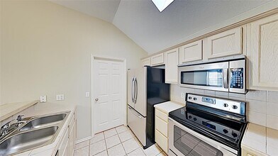 416 Choctaw Gate Dr in Yukon, OK - Building Photo - Building Photo