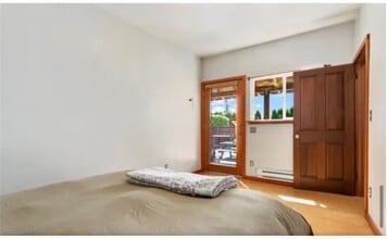 1000 W Indiana St in Bellingham, WA - Foto de edificio - Building Photo