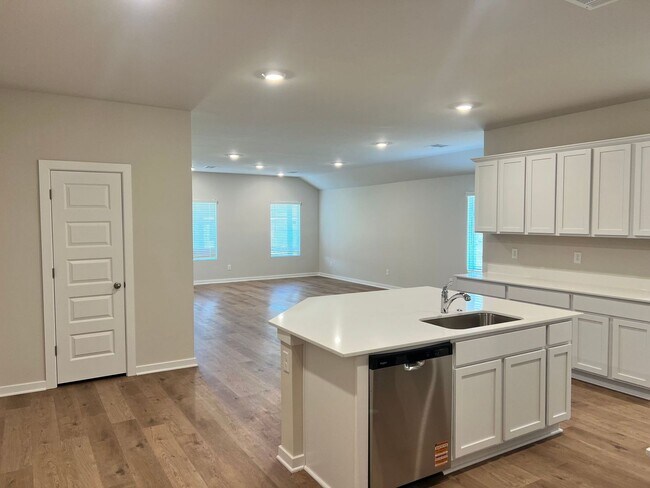 2913Firefly Drive in Yukon, OK - Building Photo - Building Photo