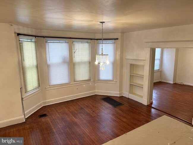 8456 Frankford Ave in Philadelphia, PA - Building Photo - Building Photo