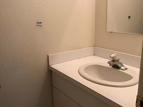 547 Karcio Ct in Pullman, WA - Foto de edificio - Building Photo