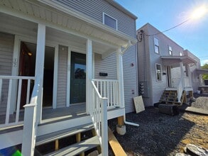109 2nd St in Dupont, PA - Building Photo - Building Photo