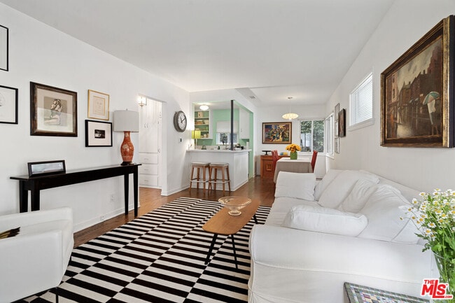 property at 948 20th St