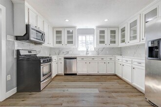 611 Kenney St in Brookshire, TX - Building Photo - Building Photo