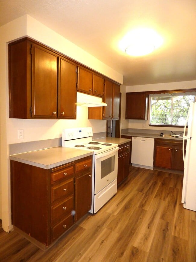 4824 Falcon Ct NE in Salem, OR - Building Photo - Building Photo