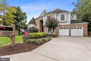 21137 Stonecrop Pl in Ashburn, VA - Building Photo
