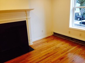 146 Sussex St-Unit -Apt 1 in Jersey City, NJ - Foto de edificio - Building Photo