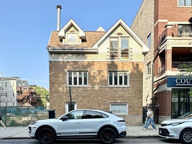 3345 N Southport Ave, Unit G03C in Chicago, IL - Foto de edificio - Building Photo