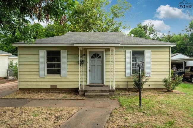 523 W Inwood Dr
