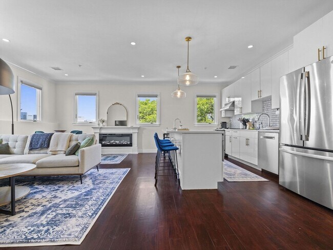 753 E Broadway, Unit 2 in Boston, MA - Building Photo - Building Photo