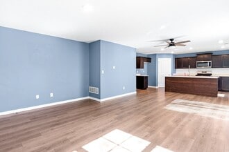 377 Kells Ct E in Newark, OH - Building Photo - Building Photo