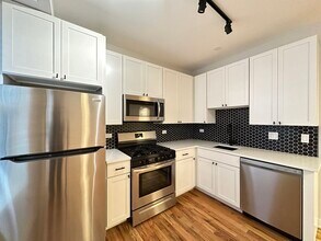659 W Wrightwood Ave in Chicago, IL - Building Photo - Building Photo