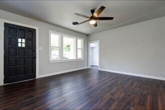 740 S Warren Ave in Springfield, MO - Foto de edificio - Building Photo