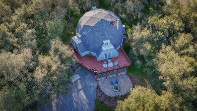28205 Meadow Oak Ln in Escondido, CA - Building Photo - Building Photo