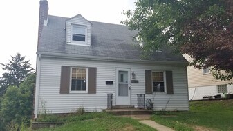 258 Conniston Ave in Pittsburgh, PA - Building Photo