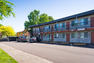 The Park at Fifth in Corvallis, OR - Building Photo - Building Photo