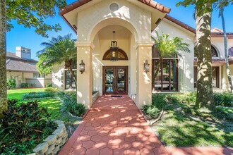 4407 Woodfield Blvd in Boca Raton, FL - Building Photo - Building Photo