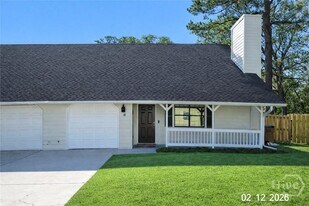 85 Port Dr in Richmond Hill, GA - Building Photo