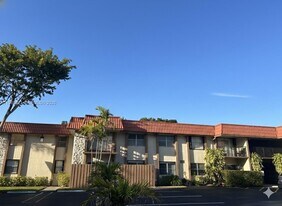 10511 SW 108th Ave in Miami, FL - Building Photo